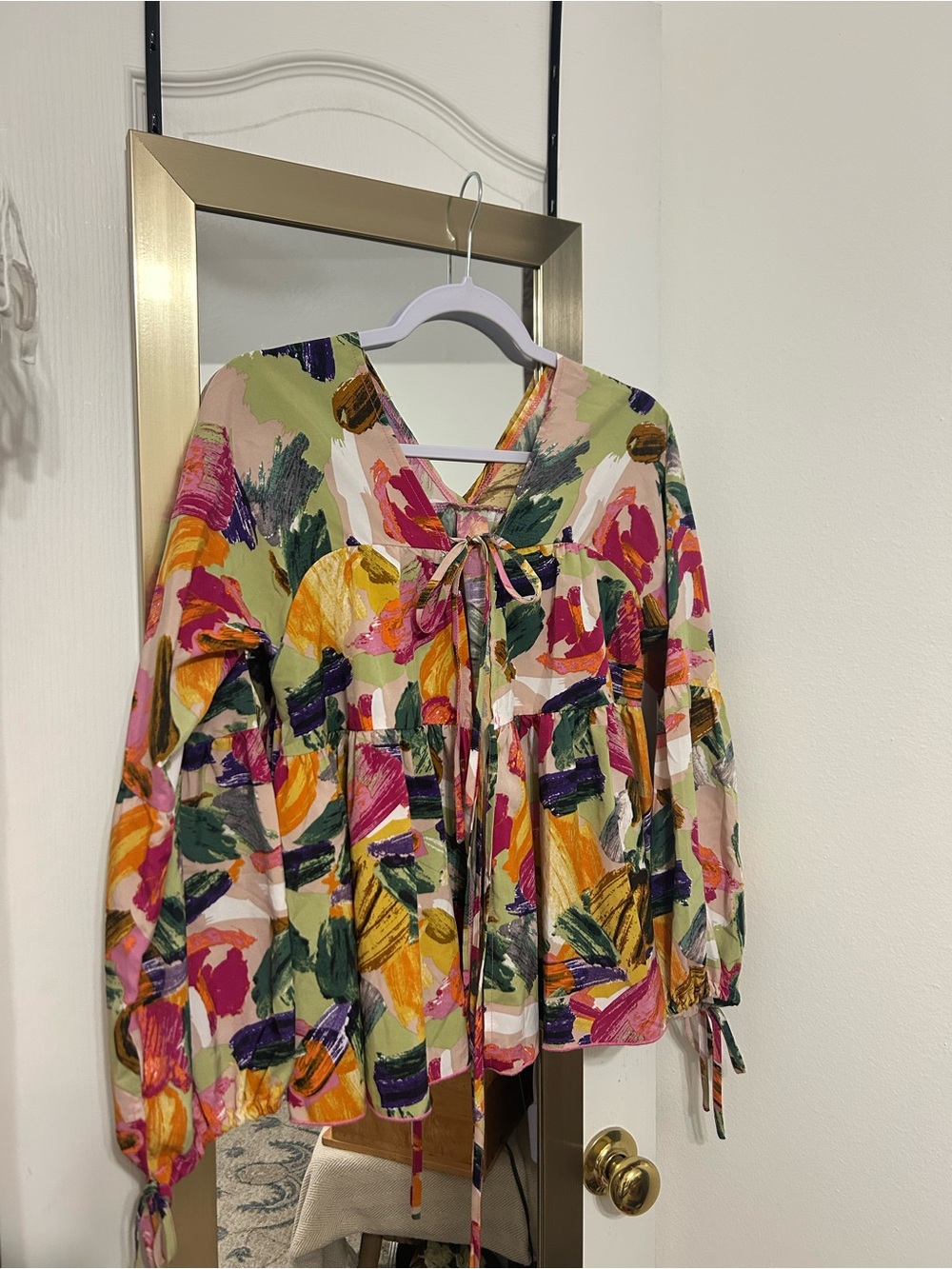 DAZY Abstract Paint Print Blouse in Multi-Color